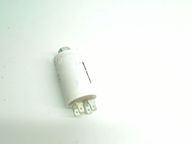 CAPACITOR