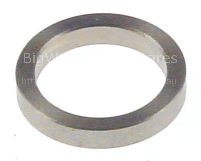 Spacer ring for pivot bearing