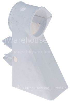 Discharge chute for ice maker